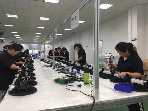 China Maßgeschneiderte Notfall-LED-Anhängerleuchten Hersteller